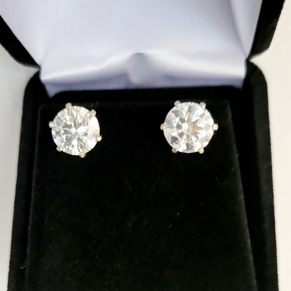 New 4ct Beautiful Moissanite Diamonds Stud Earrings - Picture 4 of 6